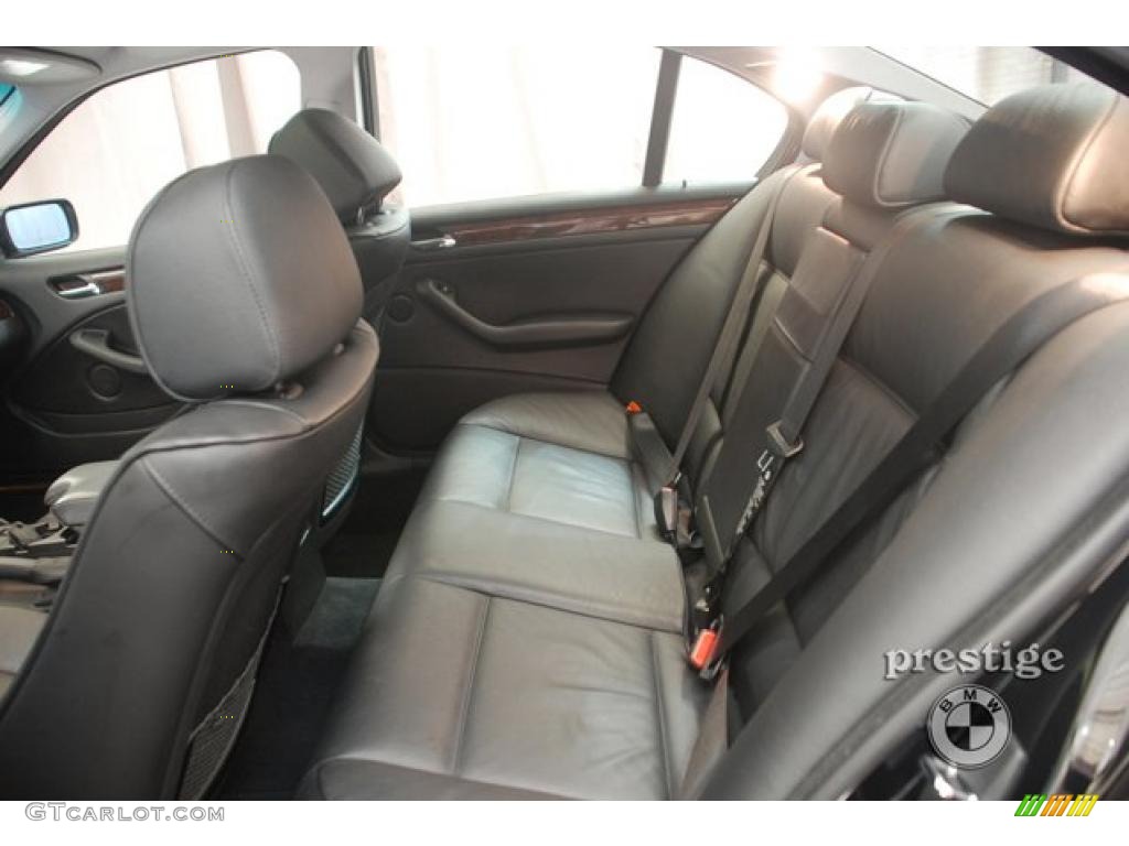 2005 3 Series 325xi Sedan - Jet Black / Black photo #10
