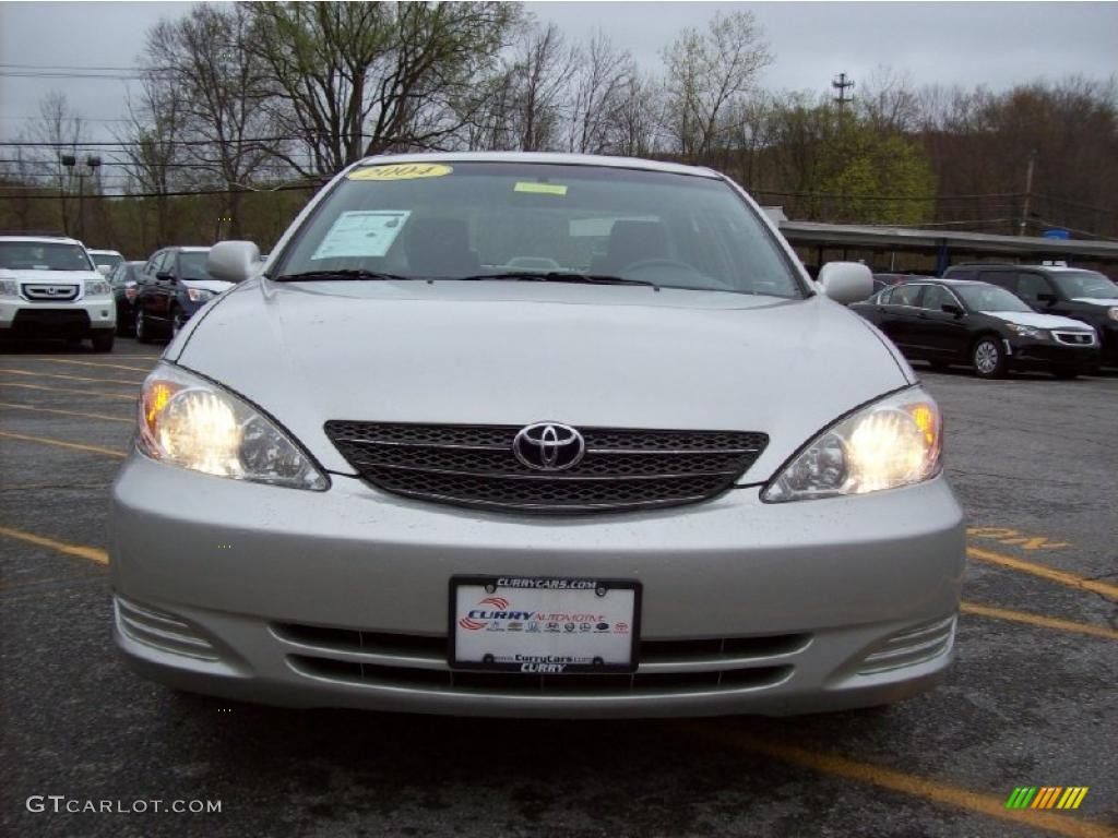 2004 Camry LE - Lunar Mist Metallic / Stone photo #3