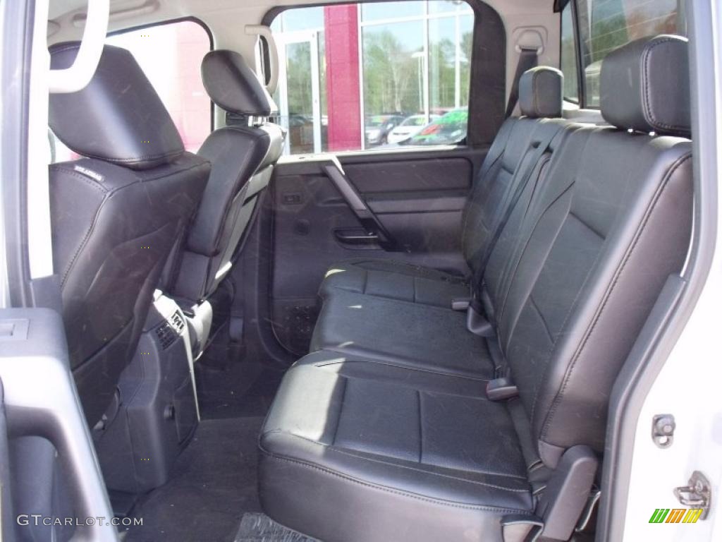 2010 Titan LE Crew Cab - Radiant Silver / Charcoal photo #12