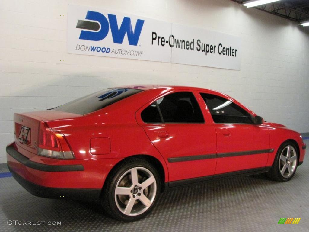 2004 S60 R AWD - Ruby Red Metallic / Nordkap Black/Blue R Metallic photo #4