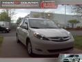 2006 Arctic Frost Pearl Toyota Sienna XLE  photo #1