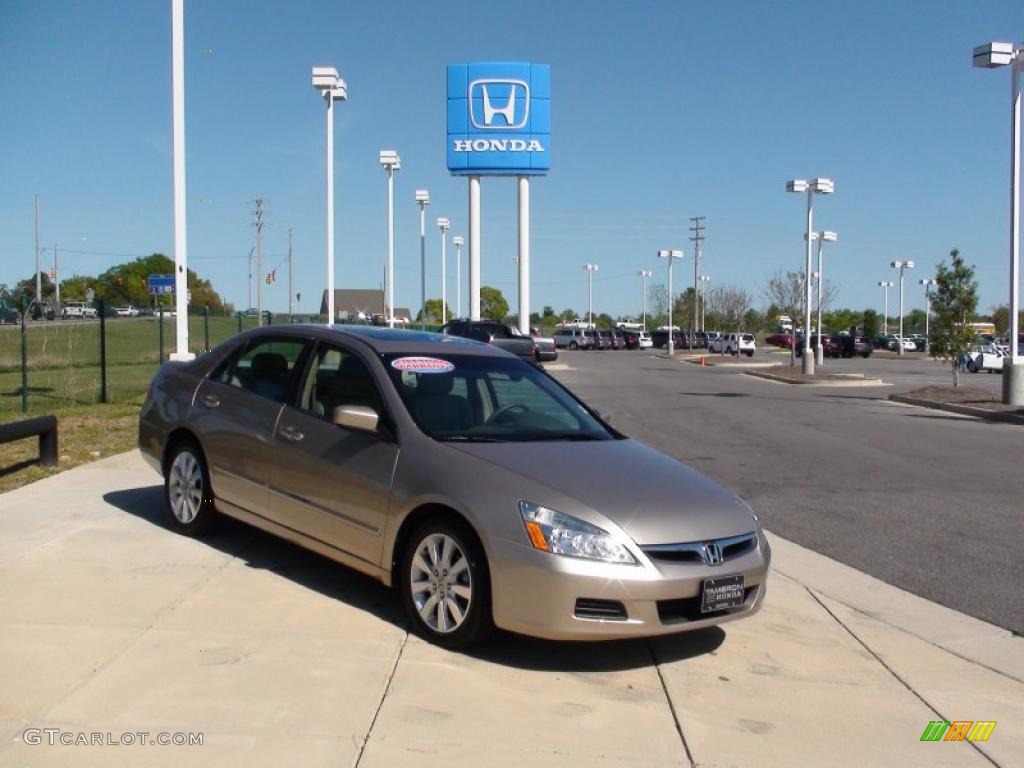 2007 Accord EX-L V6 Sedan - Desert Mist Metallic / Ivory photo #2