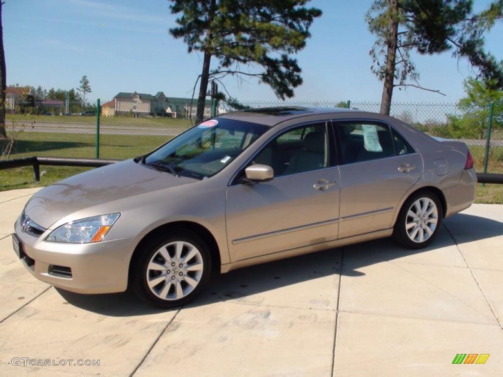 2007 Accord EX-L V6 Sedan - Desert Mist Metallic / Ivory photo #14