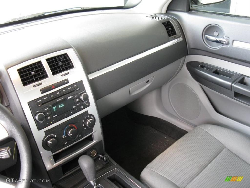 2010 Charger SXT - Stone White / Dark Slate Gray photo #17