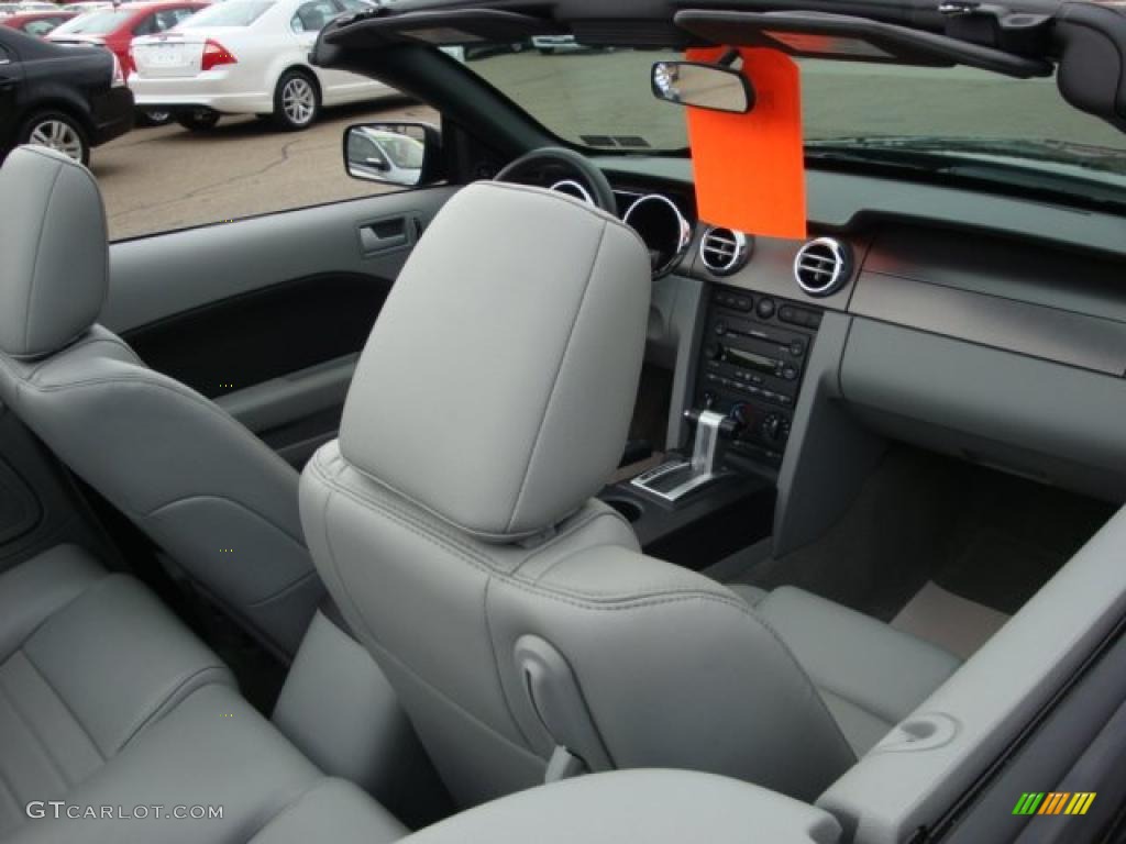 2007 Mustang GT Premium Convertible - Black / Light Graphite photo #14