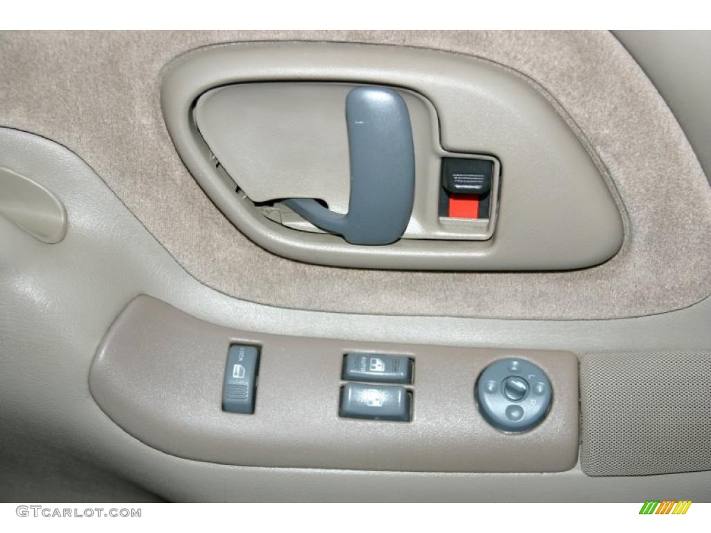 2000 Sierra 2500 SLE Regular Cab 4x4 - Fire Red / Oak photo #7