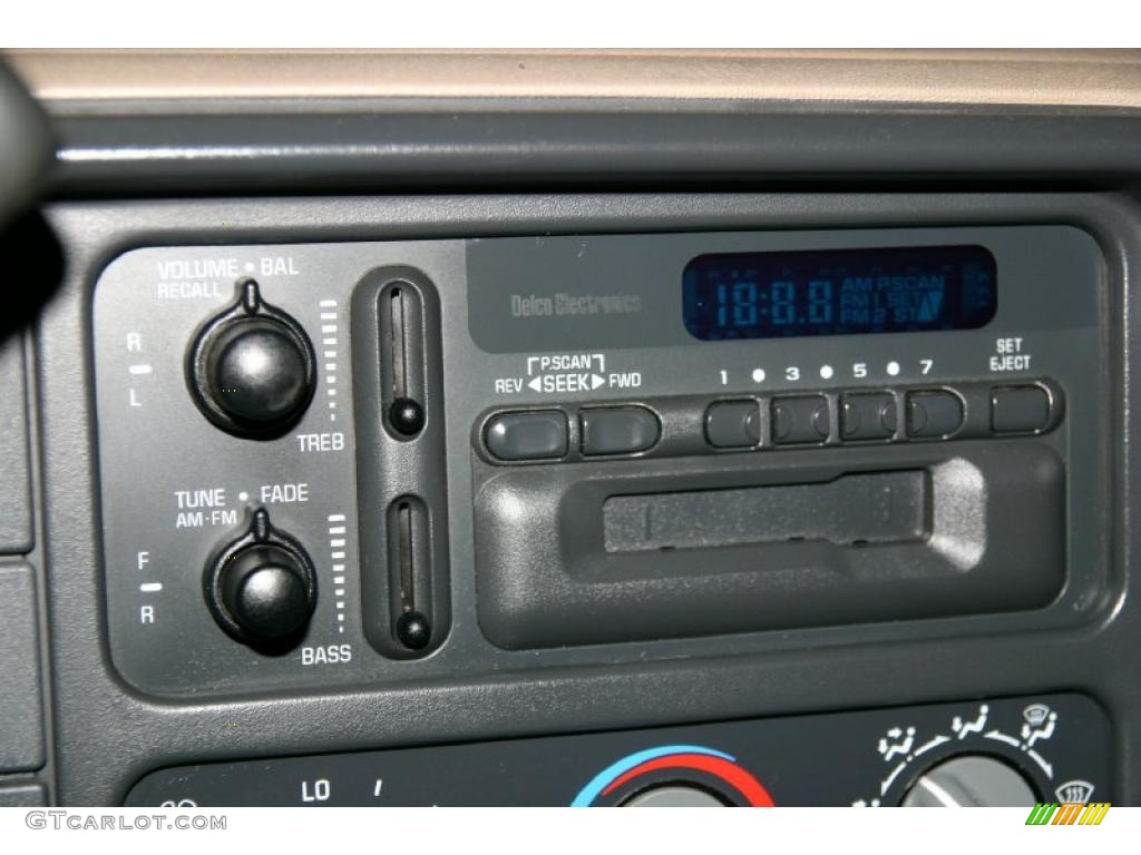 2000 Sierra 2500 SLE Regular Cab 4x4 - Fire Red / Oak photo #8