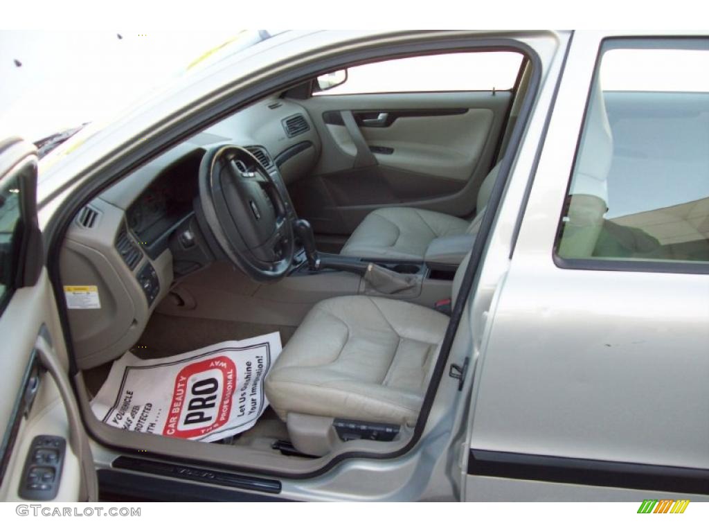 2002 V70 2.4 Wagon - Moondust Metallic / Taupe/Light Taupe photo #13