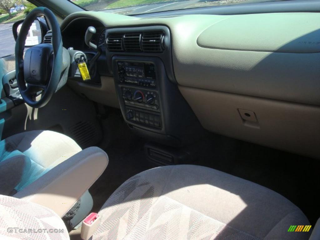 1998 Venture  - Bright White / Neutral photo #13