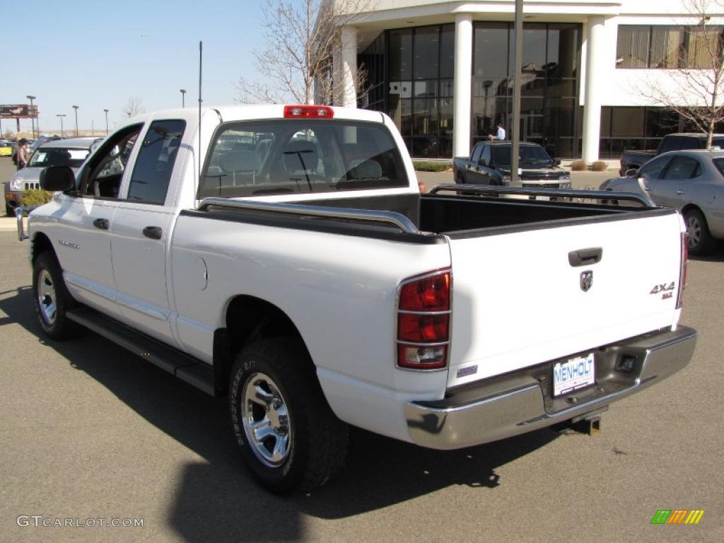 2005 Ram 1500 SLT Quad Cab 4x4 - Bright White / Dark Slate Gray photo #3