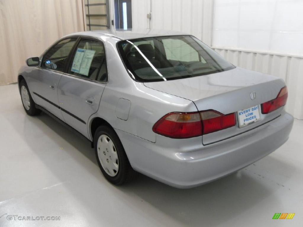 1998 Accord LX Sedan - Regent Silver Pearl / Charcoal photo #2