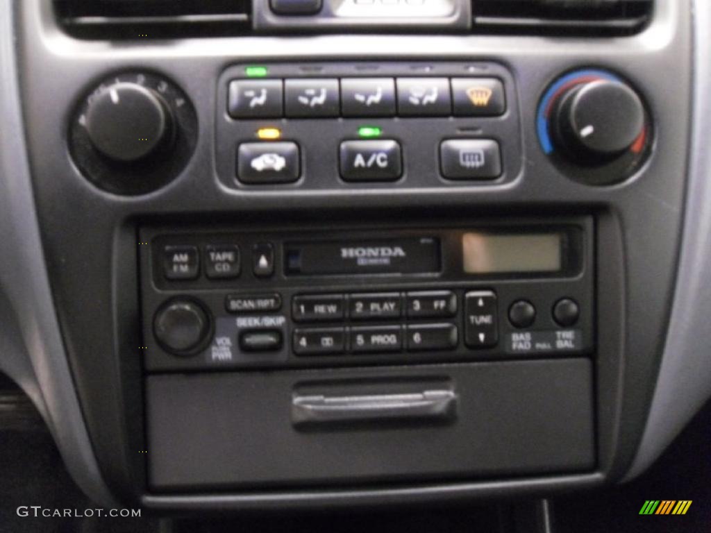 1998 Accord LX Sedan - Regent Silver Pearl / Charcoal photo #12