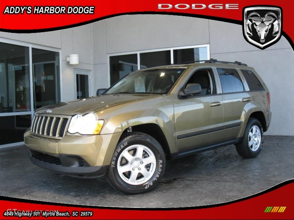 Olive Green Metallic Jeep Grand Cherokee