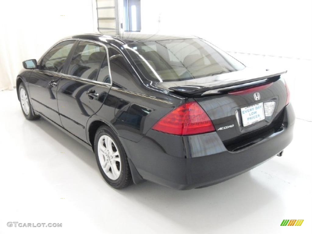 2006 Accord EX Sedan - Nighthawk Black Pearl / Ivory photo #2