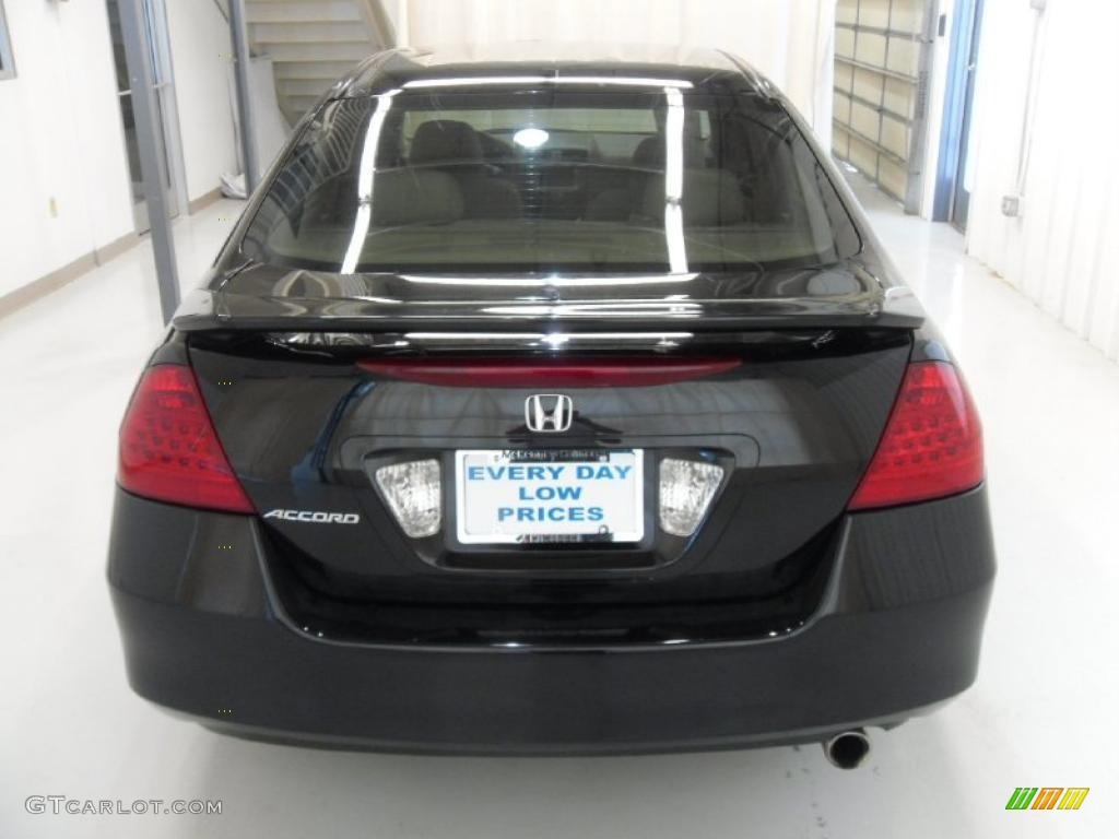 2006 Accord EX Sedan - Nighthawk Black Pearl / Ivory photo #3