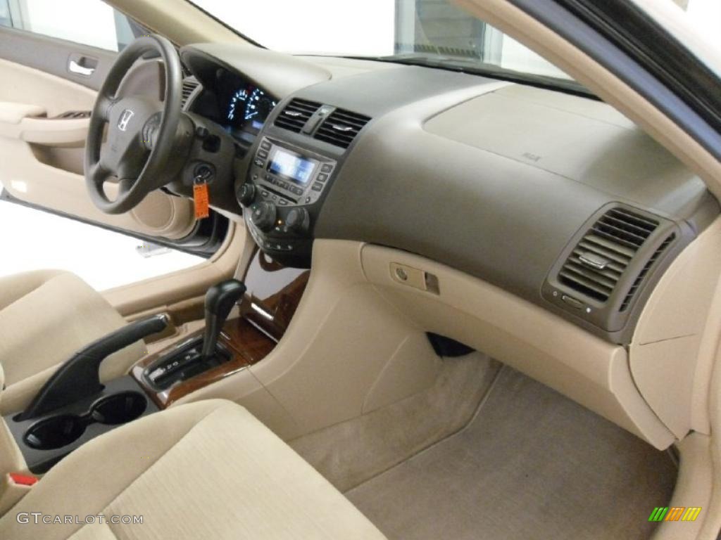 2006 Accord EX Sedan - Nighthawk Black Pearl / Ivory photo #22