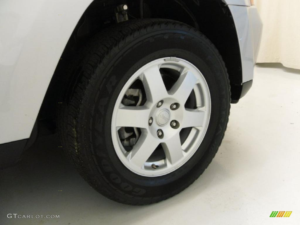 2008 Grand Cherokee Laredo - Bright Silver Metallic / Dark Slate Gray photo #21