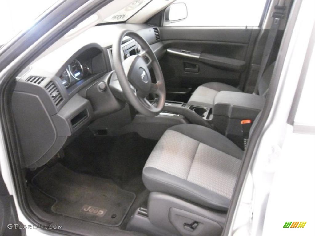 2008 Grand Cherokee Laredo - Bright Silver Metallic / Dark Slate Gray photo #26