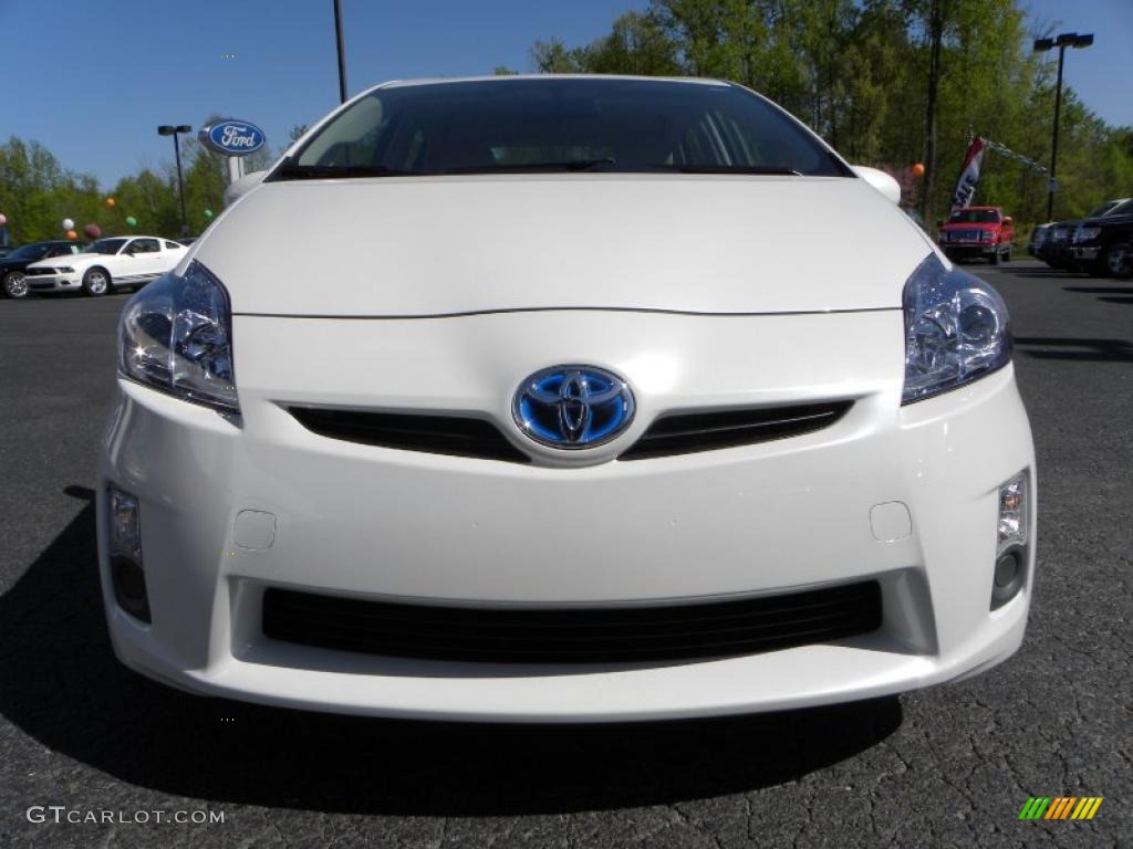 2010 Prius Hybrid III - Blizzard White Pearl / Bisque photo #7