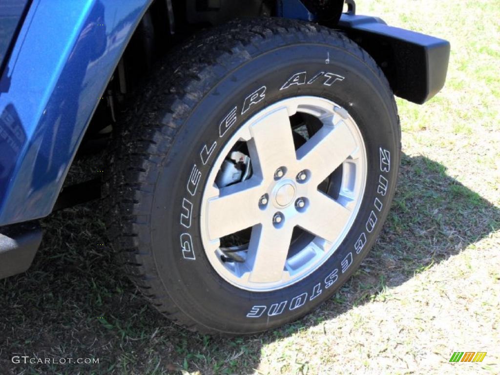 2010 Wrangler Unlimited Sahara 4x4 - Deep Water Blue Pearl / Dark Slate Gray/Medium Slate Gray photo #22