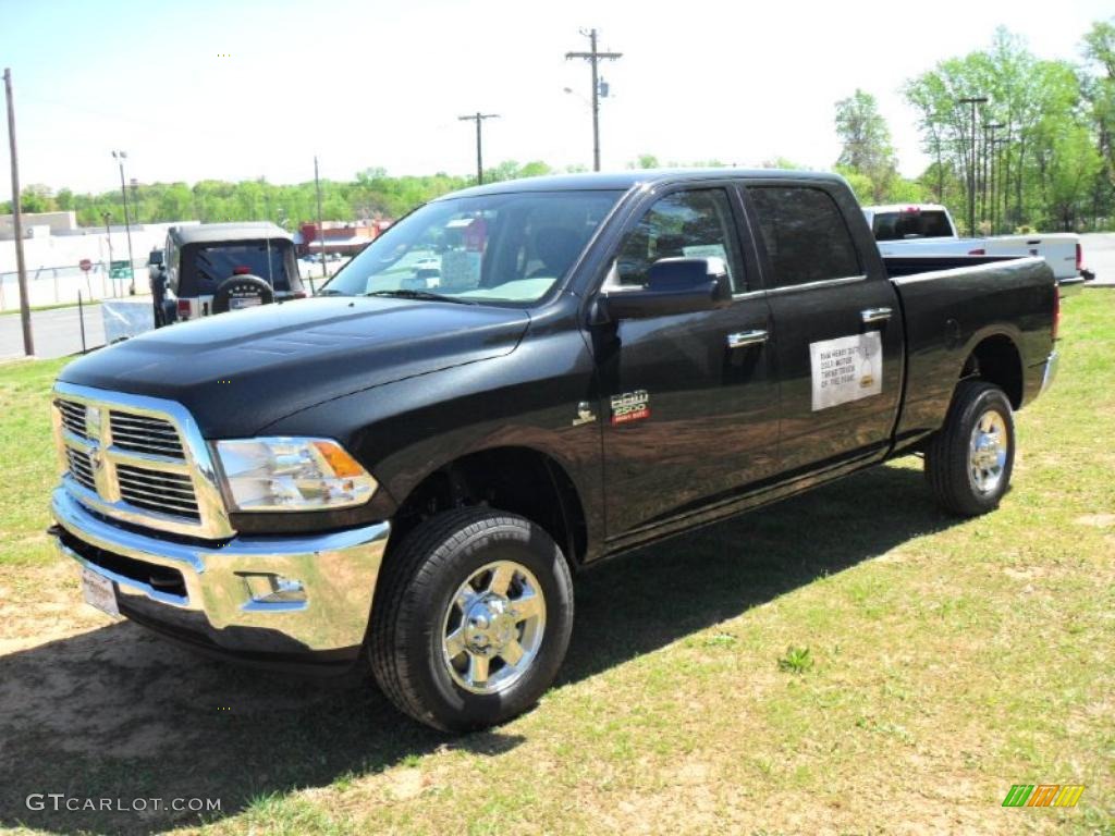 Brilliant Black Crystal Pearl Dodge Ram 2500