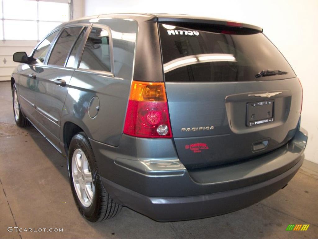 2005 Pacifica AWD - Magnesium Green Pearl / Light Taupe photo #2