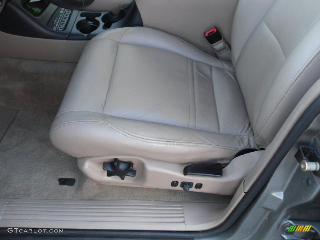 2000 Mountaineer V8 AWD - Spruce Green Metallic / Prairie Tan photo #8