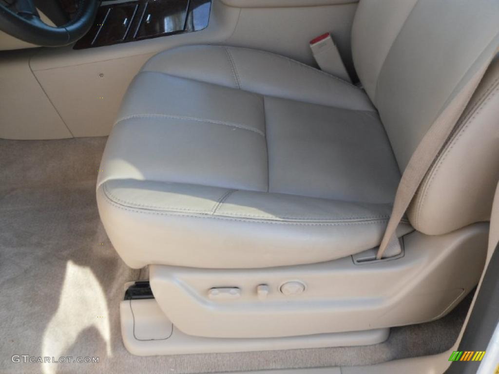 2007 Tahoe LTZ 4x4 - Summit White / Light Cashmere/Ebony photo #9