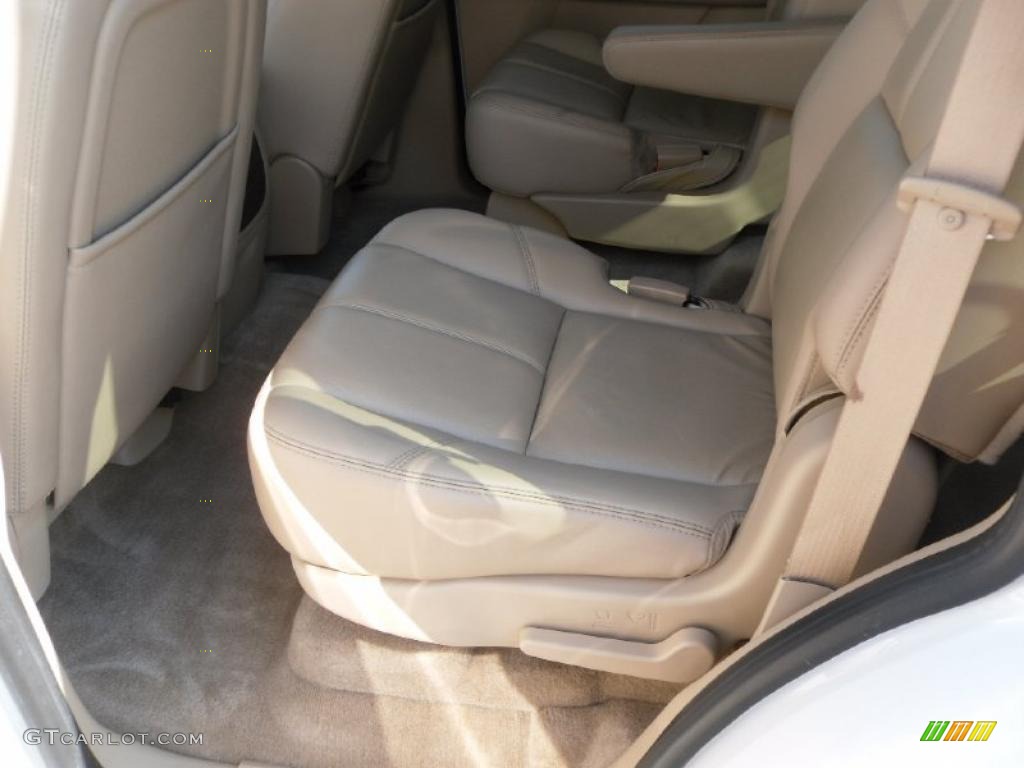 2007 Tahoe LTZ 4x4 - Summit White / Light Cashmere/Ebony photo #14