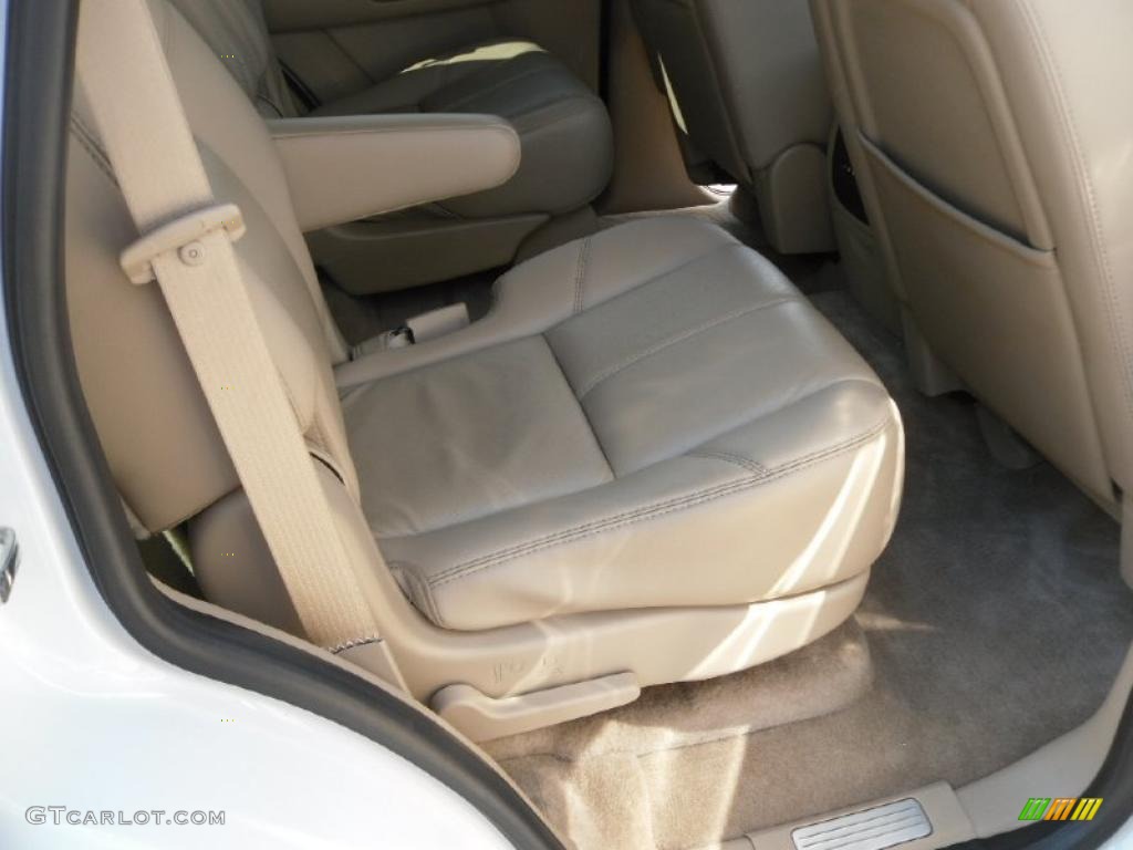 2007 Tahoe LTZ 4x4 - Summit White / Light Cashmere/Ebony photo #19