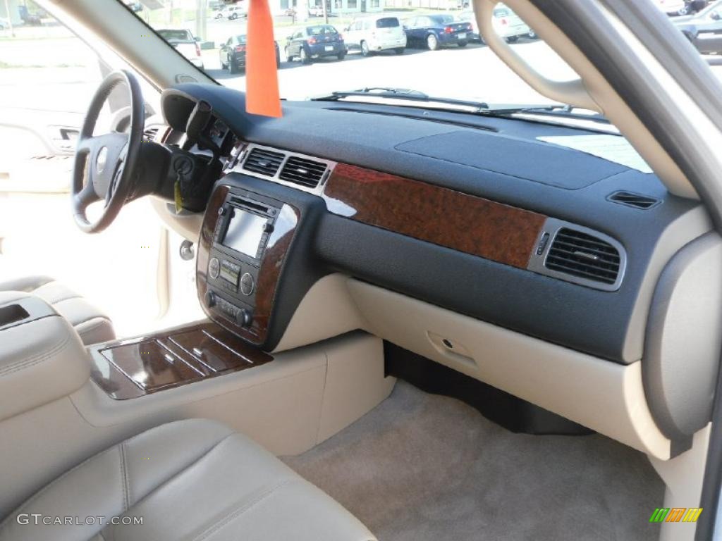 2007 Tahoe LTZ 4x4 - Summit White / Light Cashmere/Ebony photo #21