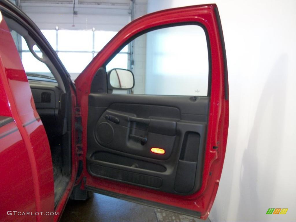 2005 Ram 1500 ST Regular Cab - Flame Red / Dark Slate Gray photo #4
