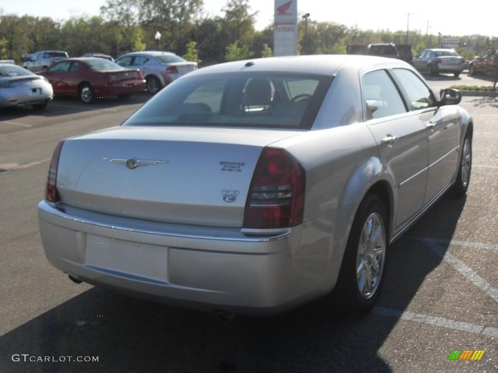 2007 300 C HEMI - Bright Silver Metallic / Dark Slate Gray/Light Slate Gray photo #6