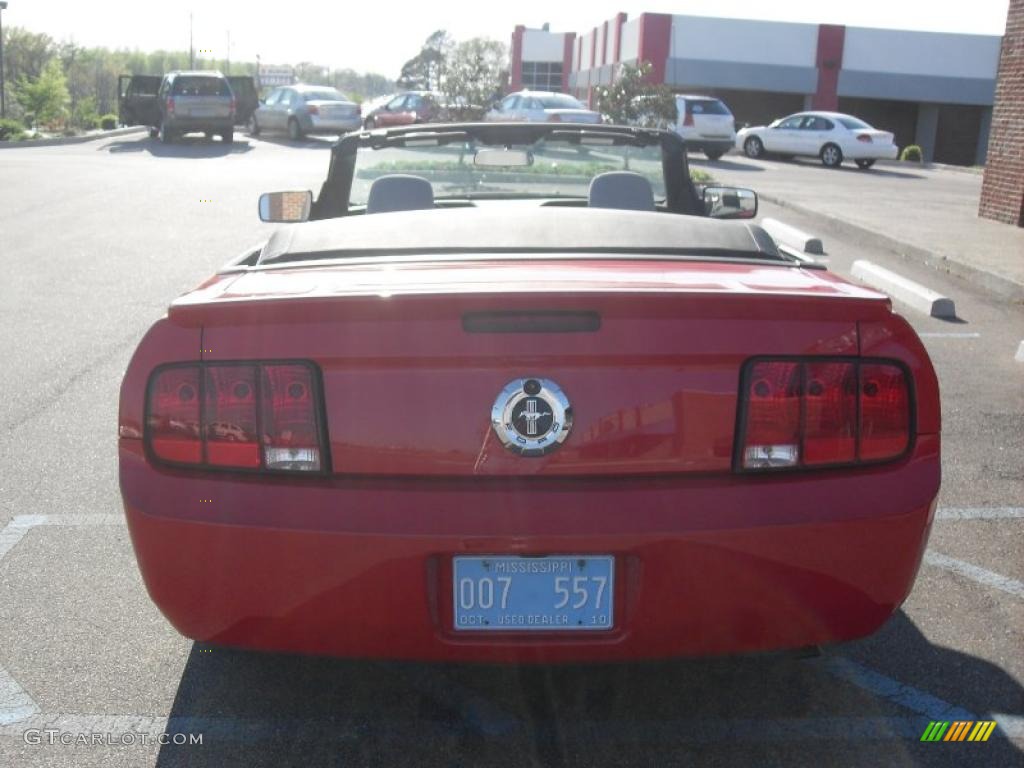 2008 Mustang V6 Deluxe Convertible - Torch Red / Light Graphite photo #7