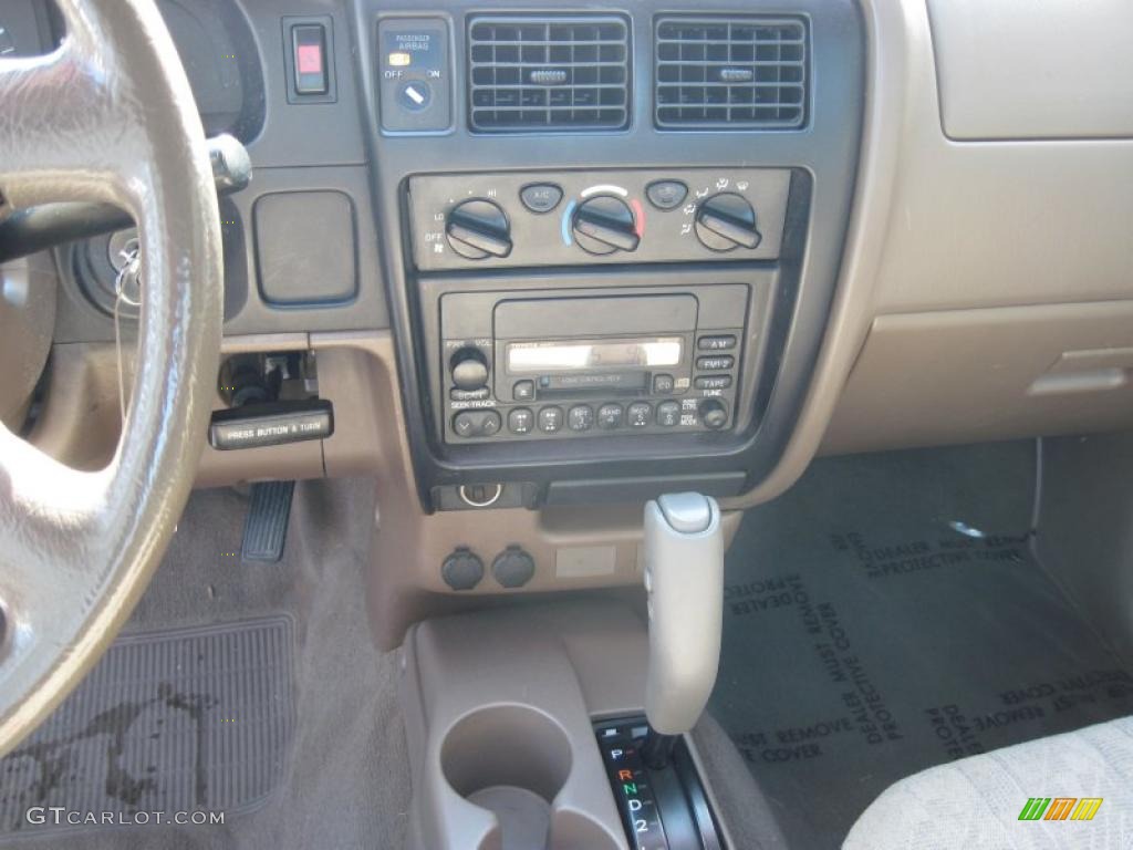 2004 Tacoma Regular Cab - Super White / Oak photo #11