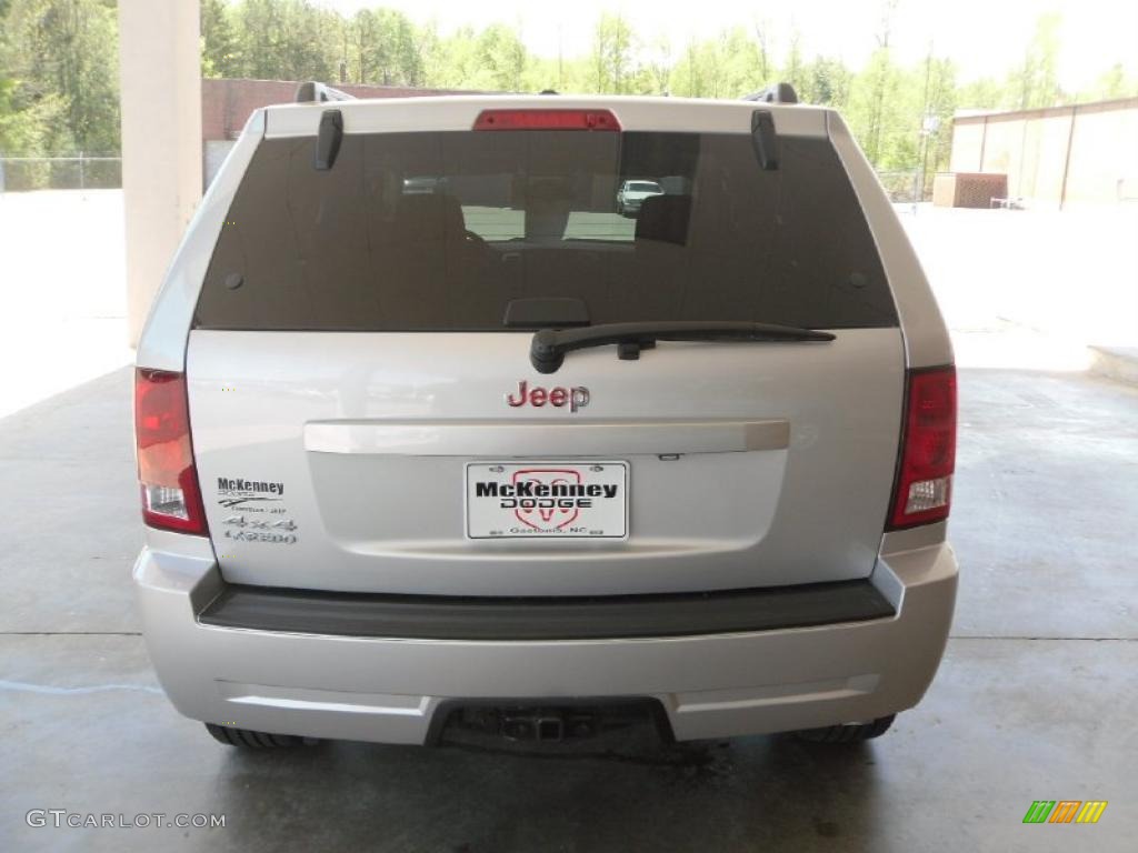 2010 Grand Cherokee Laredo 4x4 - Bright Silver Metallic / Dark Slate Gray photo #3