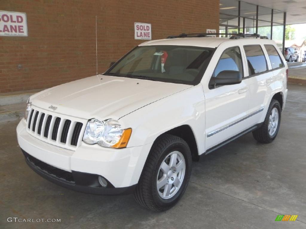 Stone White Jeep Grand Cherokee