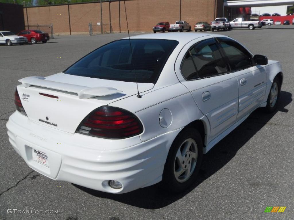 2000 Grand Am SE Sedan - Arctic White / Dark Pewter photo #4
