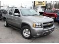 Greystone Metallic - Suburban LT 4x4 Photo No. 3