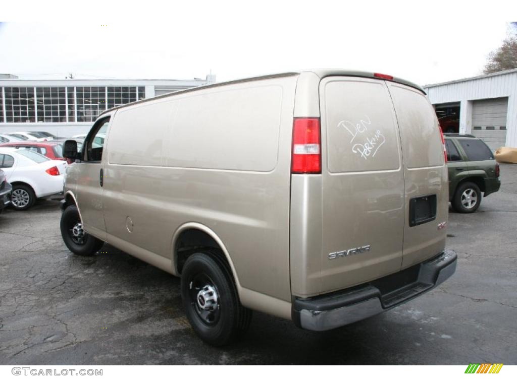 2008 Savana Van 2500 Cargo - Sand Beige Metallic / Neutral photo #9