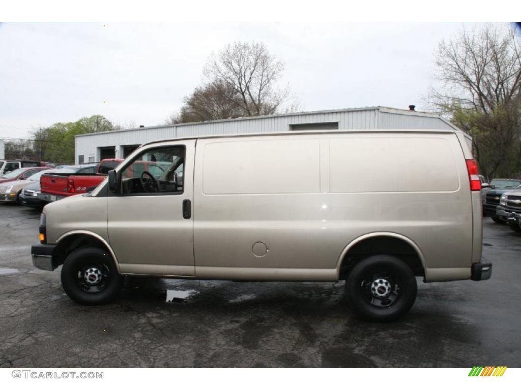 2008 Savana Van 2500 Cargo - Sand Beige Metallic / Neutral photo #10