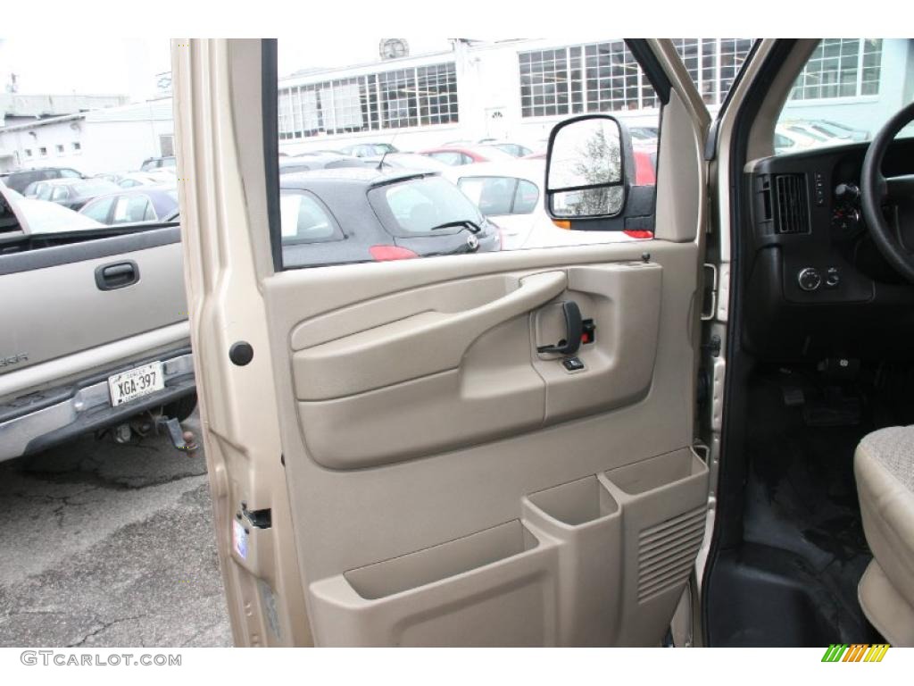 2008 Savana Van 2500 Cargo - Sand Beige Metallic / Neutral photo #13