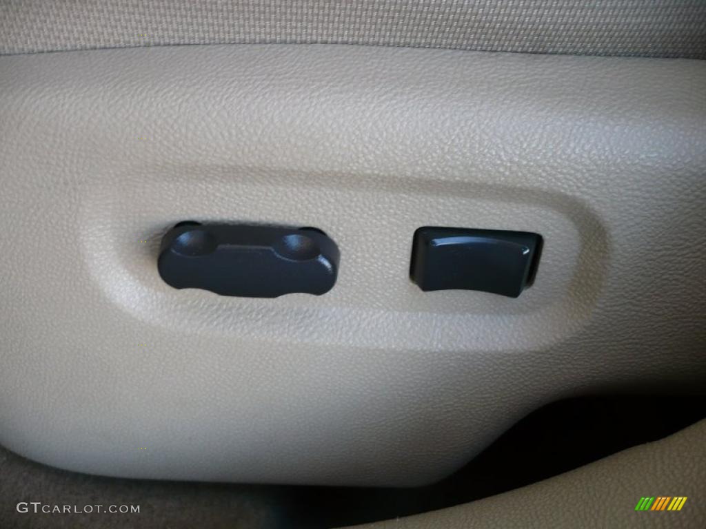 2009 HHR LS - Dark Gray Metallic / Cashmere photo #21