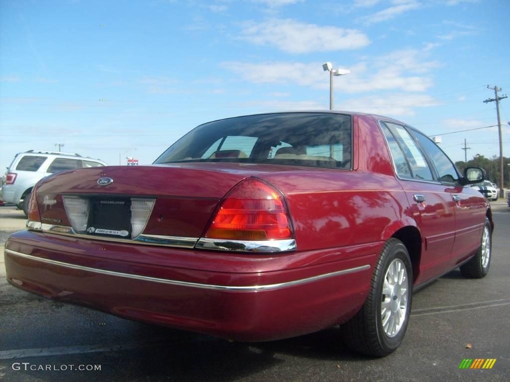 2003 Crown Victoria LX - Matador Red Metallic / Medium Parchment photo #3