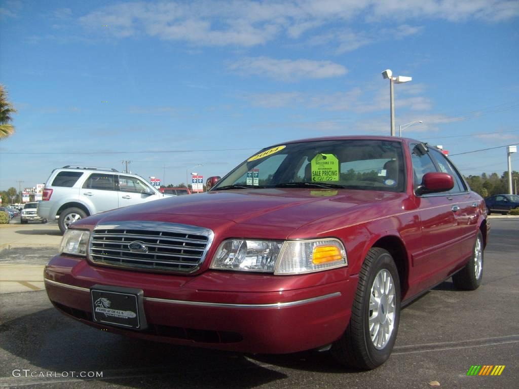 2003 Crown Victoria LX - Matador Red Metallic / Medium Parchment photo #7