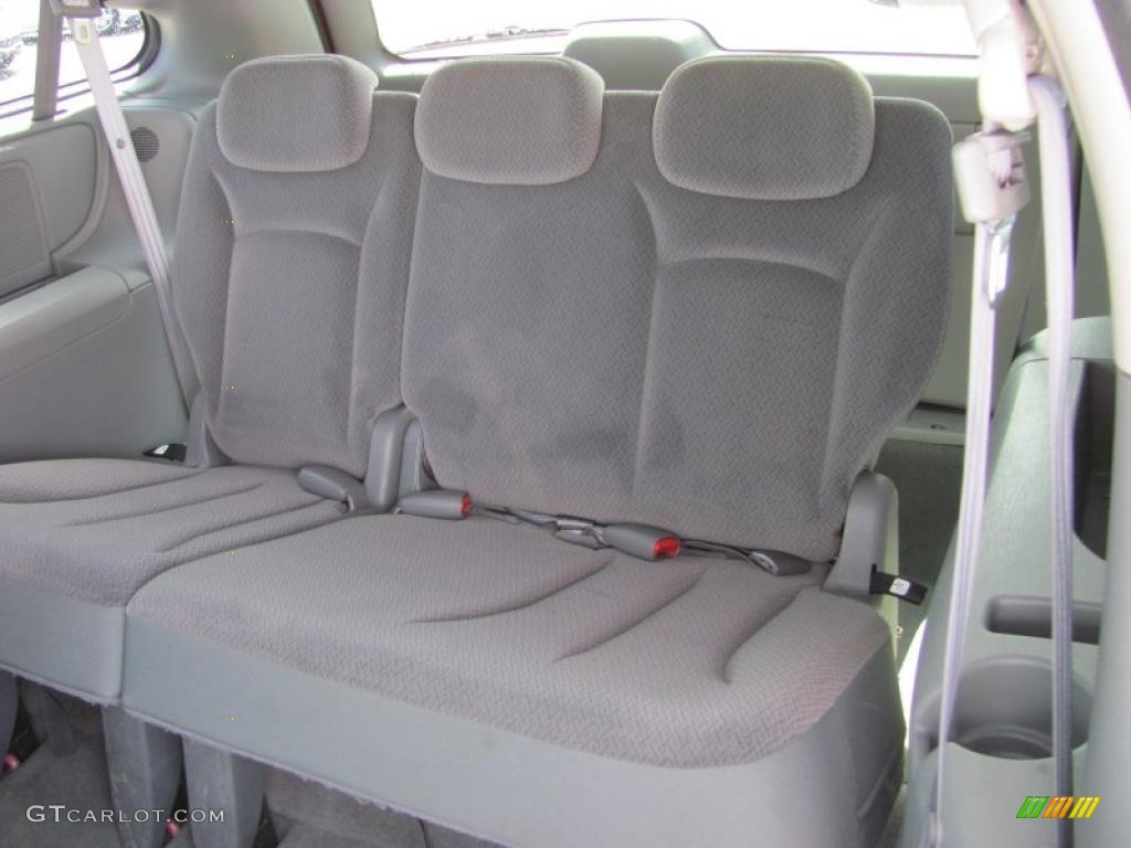 2005 Town & Country Touring - Inferno Red Pearl / Medium Slate Gray photo #8