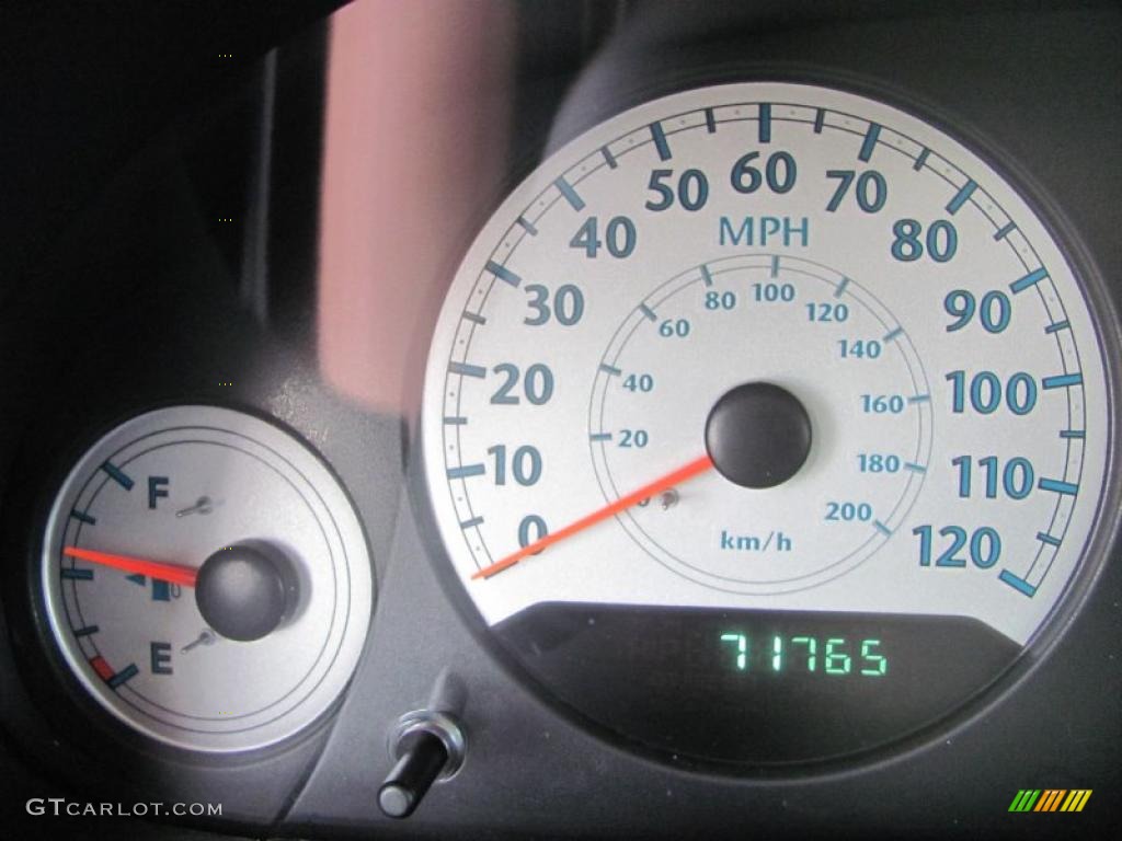 2005 Town & Country Touring - Inferno Red Pearl / Medium Slate Gray photo #15