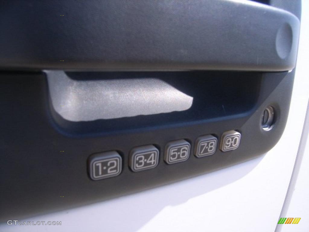 2004 F150 Lariat SuperCrew 4x4 - Oxford White / Tan photo #10