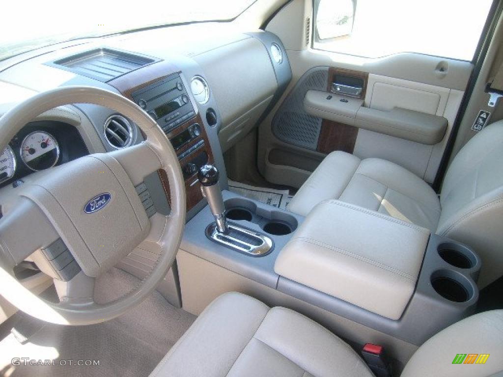 2004 F150 Lariat SuperCrew 4x4 - Oxford White / Tan photo #25
