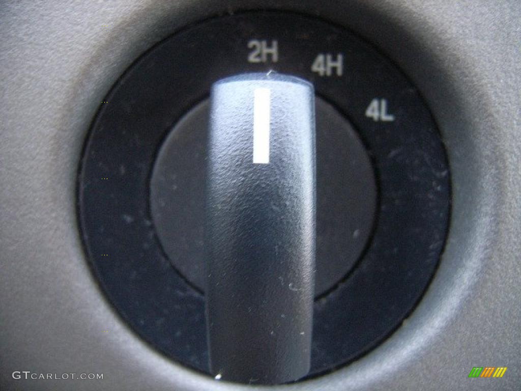 2004 F150 Lariat SuperCrew 4x4 - Oxford White / Tan photo #45